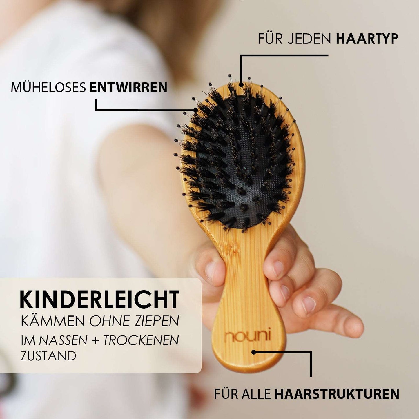 ausbürsten-kinderhaare-frisuren-haarschnitte-hairstyle-kinder-babys-massage